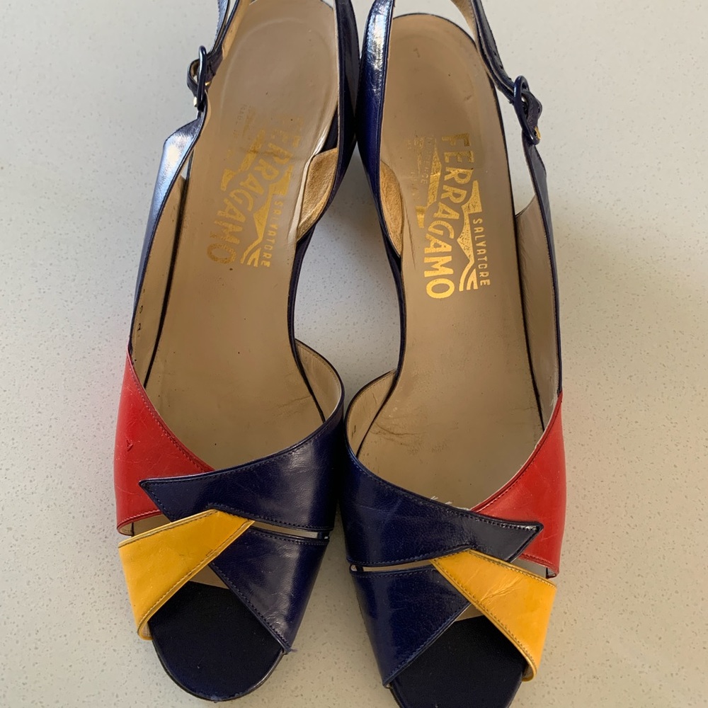 Salvatore Ferragamo women shoe 9AA
